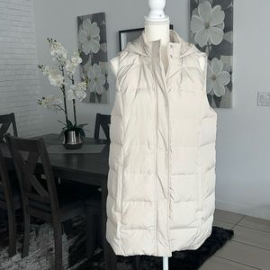 J.Jill hooded vest size Large beige zipper&snap front. Down